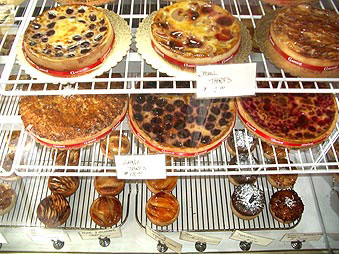  Clafouti Patisserie et Cafe, Toronto